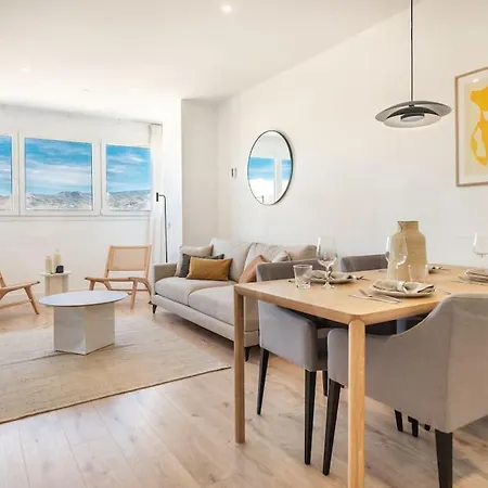 Apartment 22nd Floor Modern Urban Sky With Parking & Gym By Rems